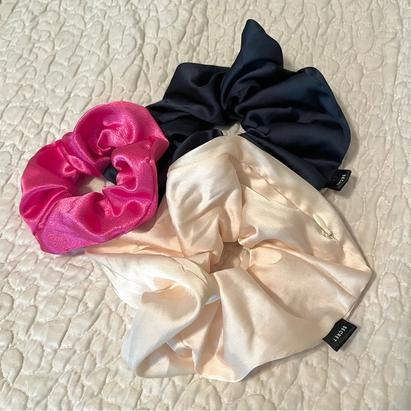 Hair tie accessories - Picture 1 of 1